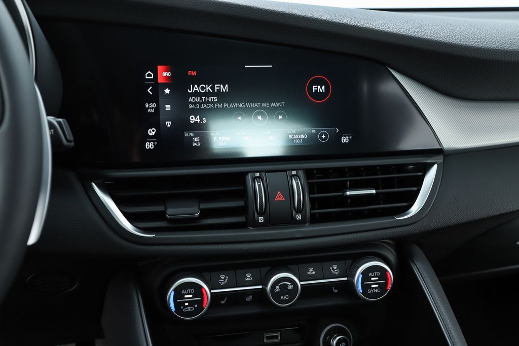 2026 Alfa Romeo Giulia Base - Photo 26