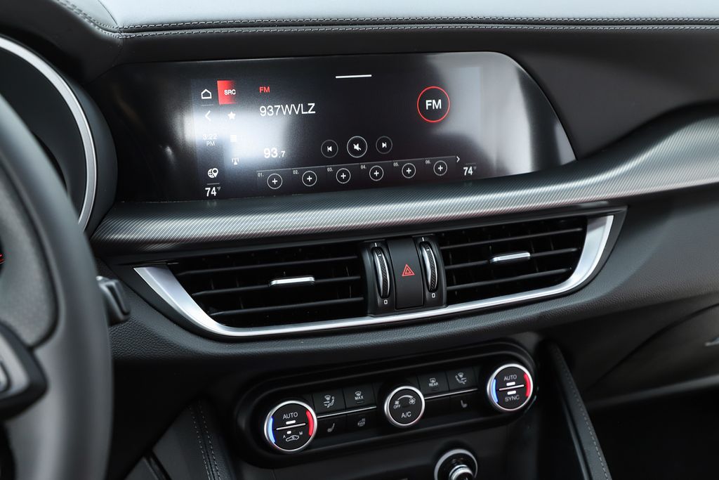 2025 Alfa Romeo Stelvio Base - Photo 27
