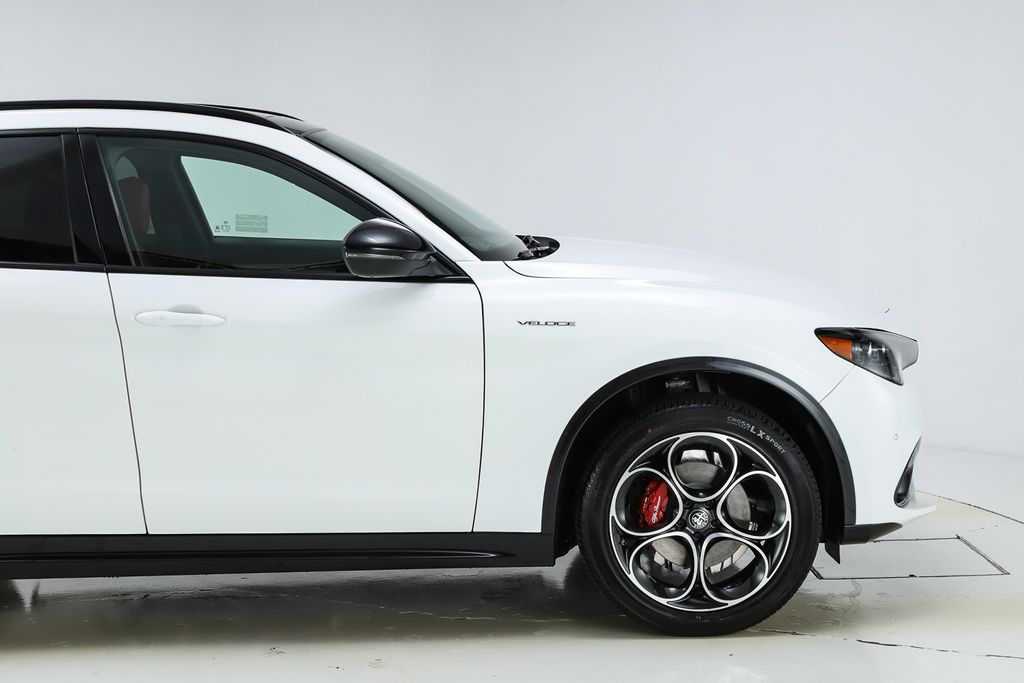 2025 Alfa Romeo Stelvio Base - Photo 13