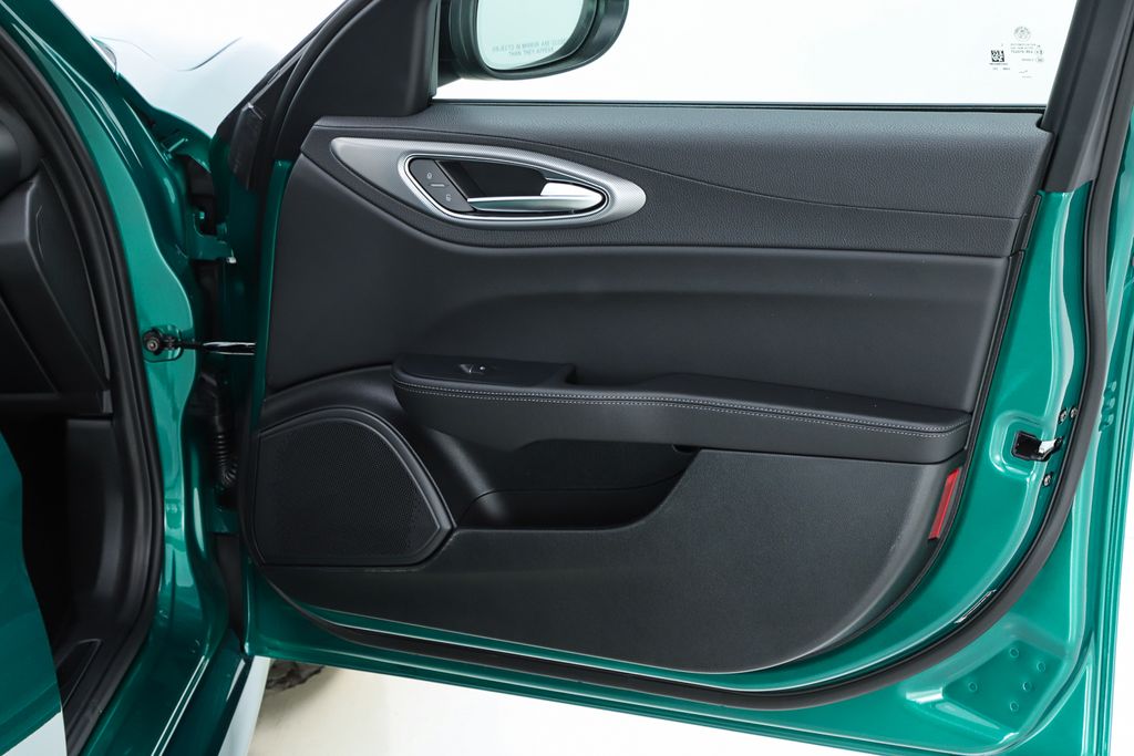 2026 Alfa Romeo Giulia Base - Photo 32