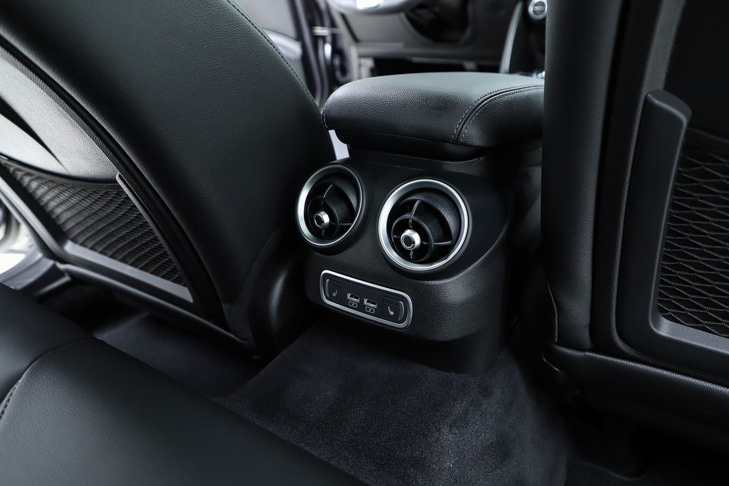 2025 Alfa Romeo Giulia Base - Photo 40