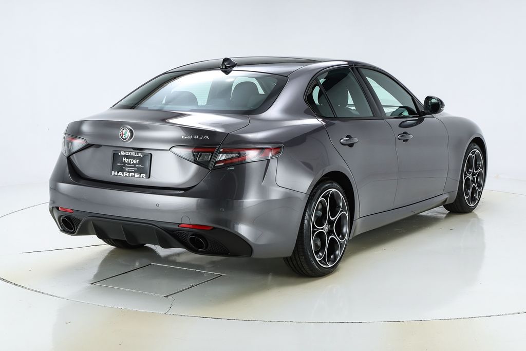 2025 Alfa Romeo Giulia Base - Photo 10