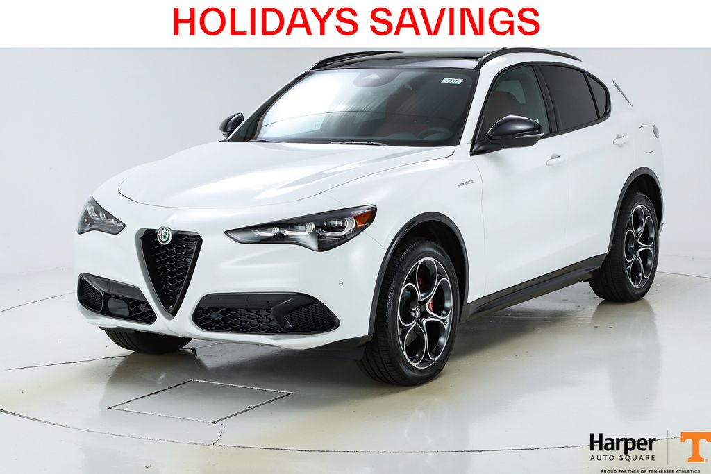 2025 Alfa Romeo Stelvio Base's photo