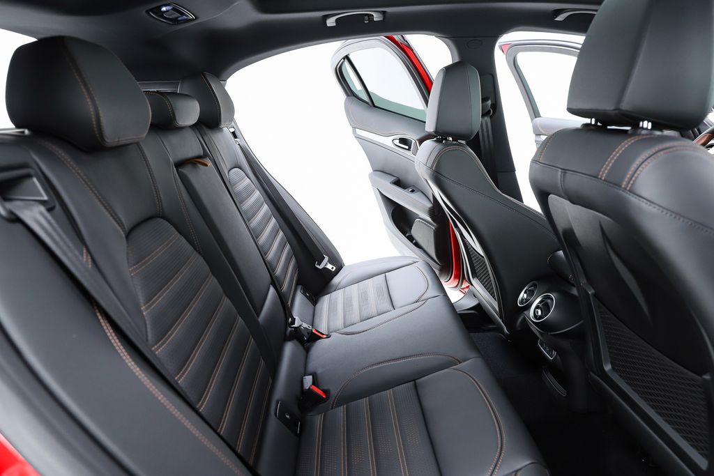 2025 Alfa Romeo Stelvio Intensa - Photo 41