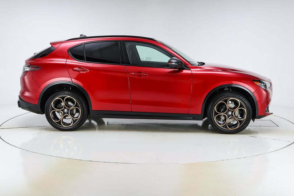 2025 Alfa Romeo Stelvio Intensa - Photo 12