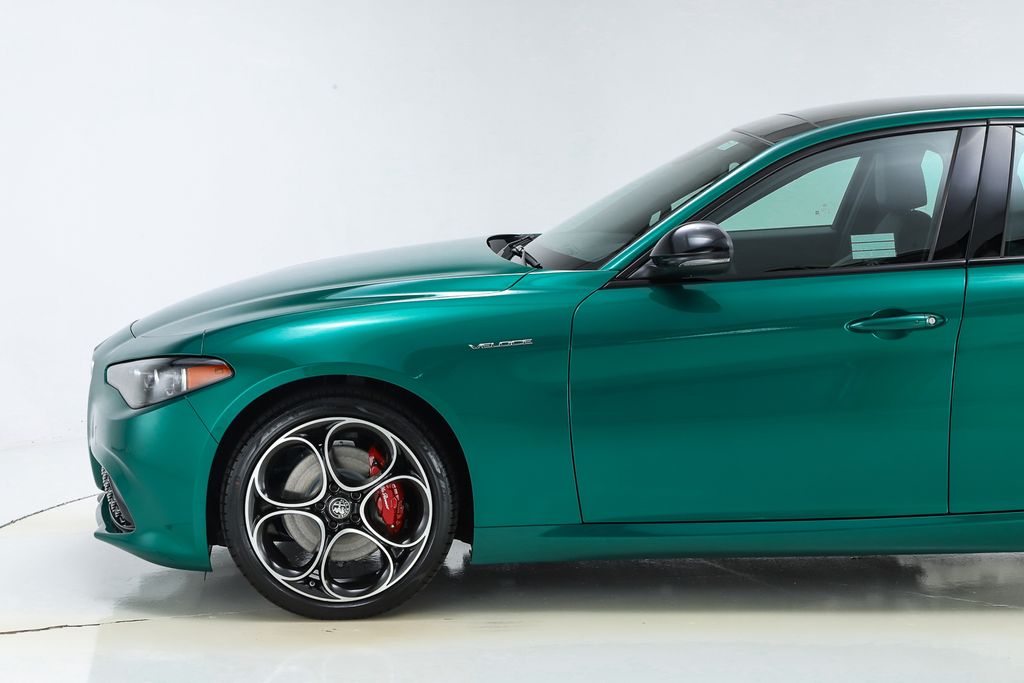 2025 Alfa Romeo Giulia SPRINT photo 3