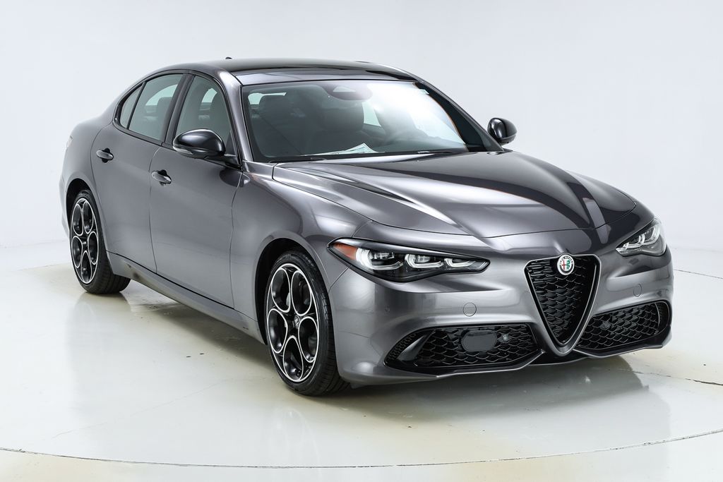 2025 Alfa Romeo Giulia Base - Photo 16