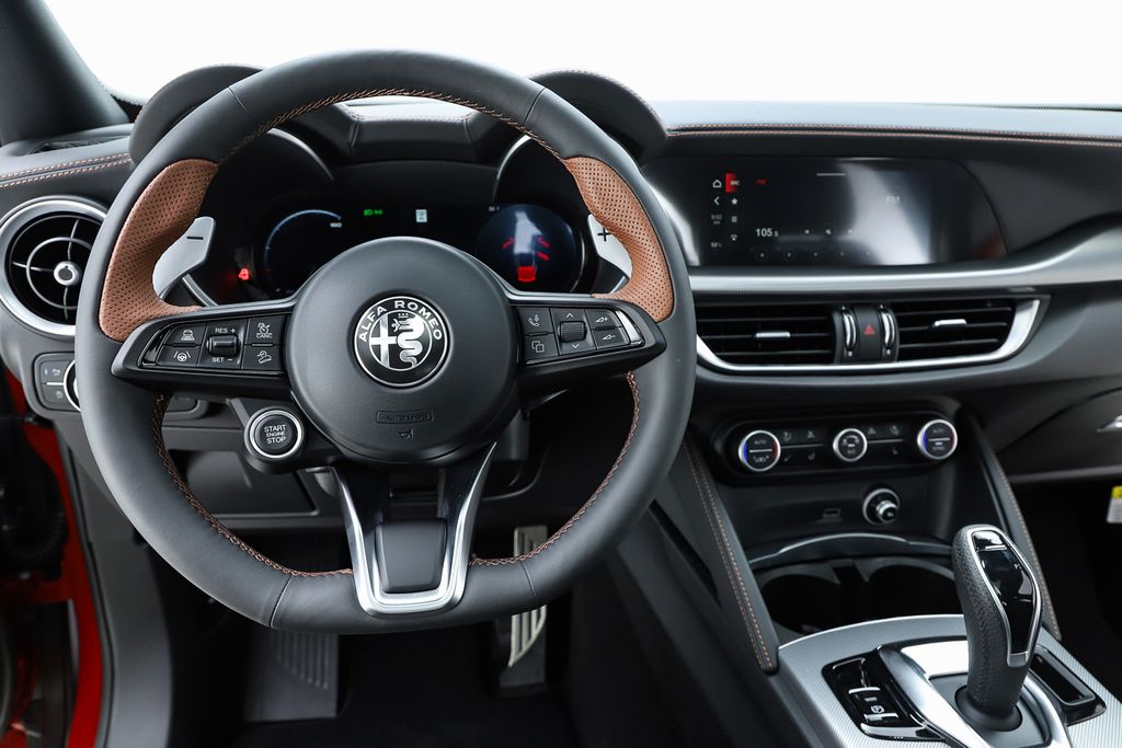 2025 Alfa Romeo Stelvio Intensa - Photo 22