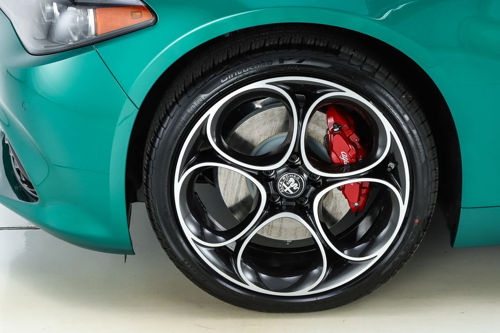 2026 Alfa Romeo Giulia Base - Photo 6