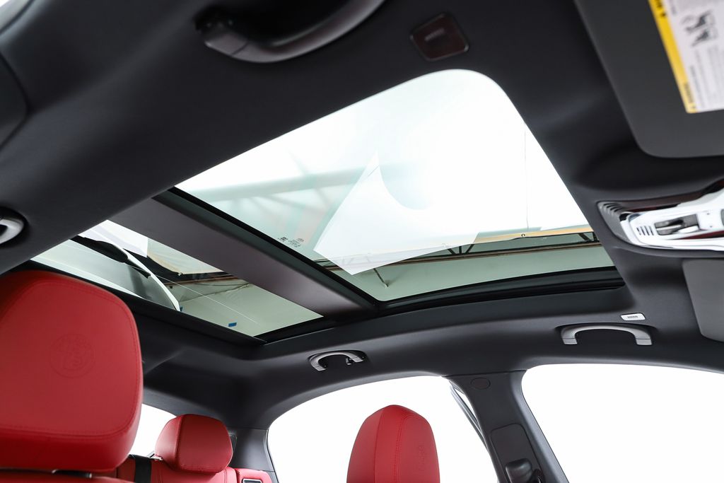 2025 Alfa Romeo Stelvio Base - Photo 39