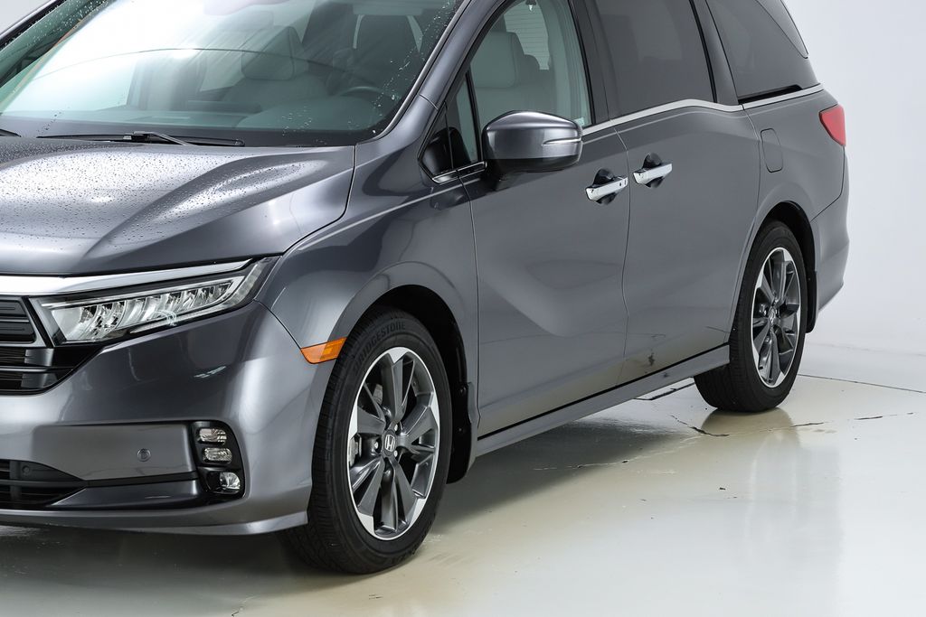 2024 Honda Odyssey Elite photo 3