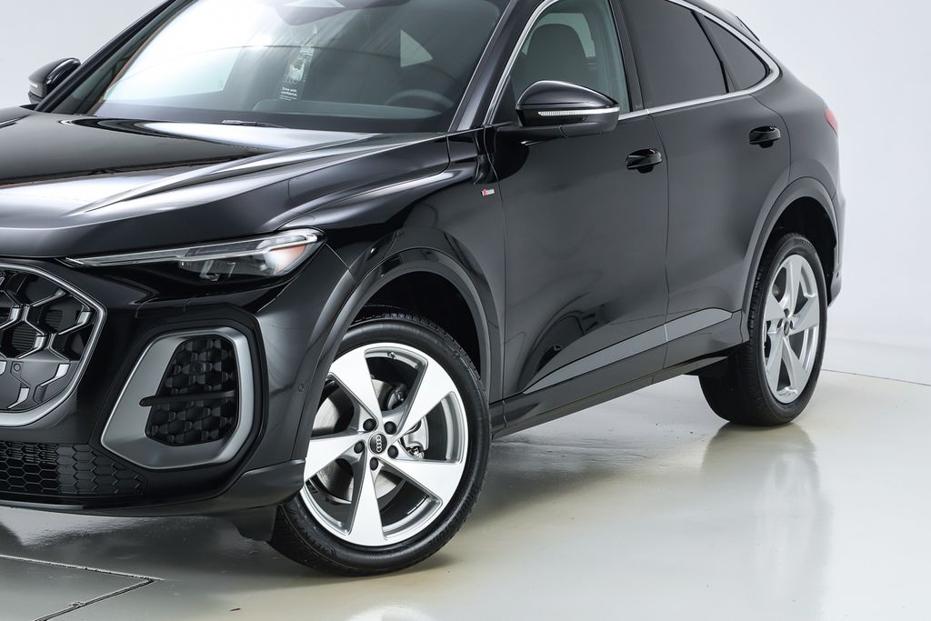 2025 Audi Q5 2.0T Premium Plus photo 2