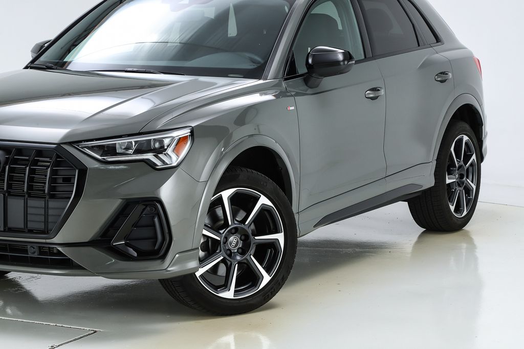 2025 Audi Q3 Premium Plus S line photo 3