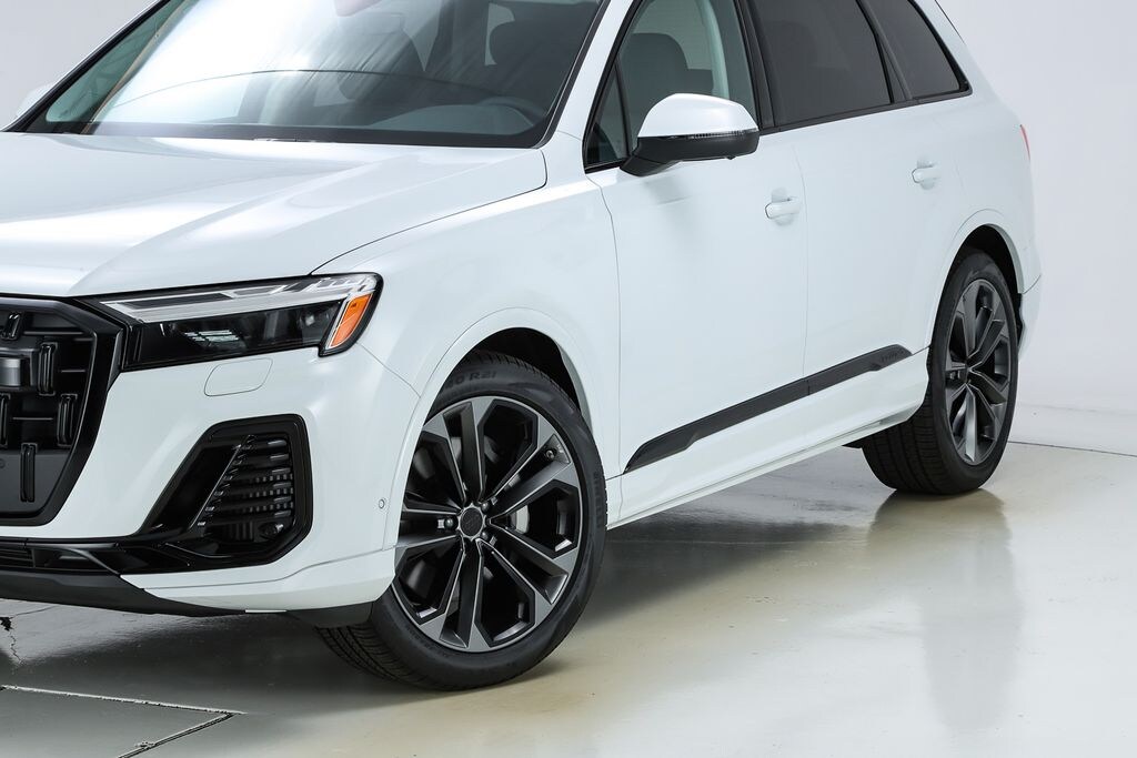 New 2026 Audi Q7 55 Premium Plus SUV