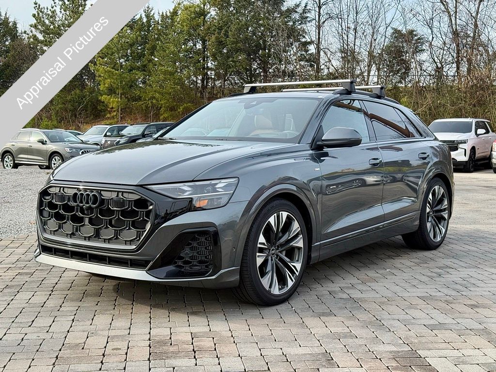 2025 Audi Q8 55 Prestige photo 2