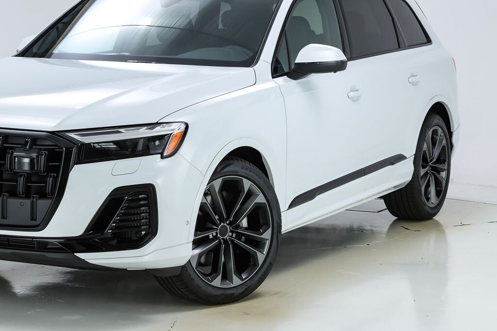 New 2026 Audi Q7 55 Premium Plus SUV