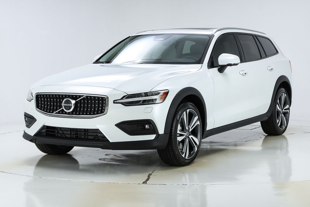 Used 2026 Volvo V60 Cross Country B5 Plus Wagon