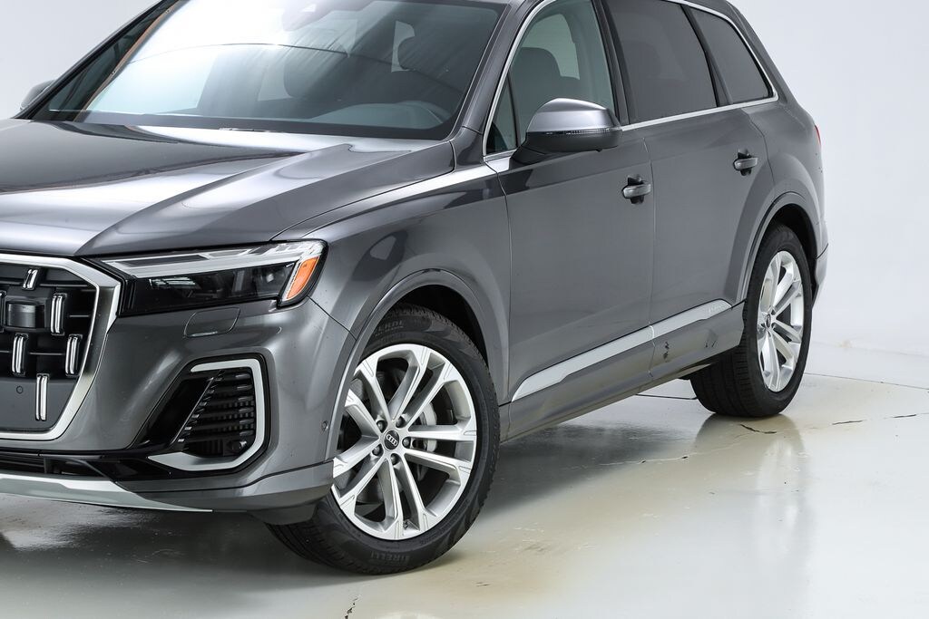 New 2026 Audi Q7 55 Premium Plus SUV