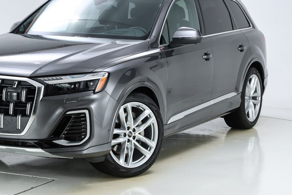 Used 2025 Audi Q7 55 Prestige SUV