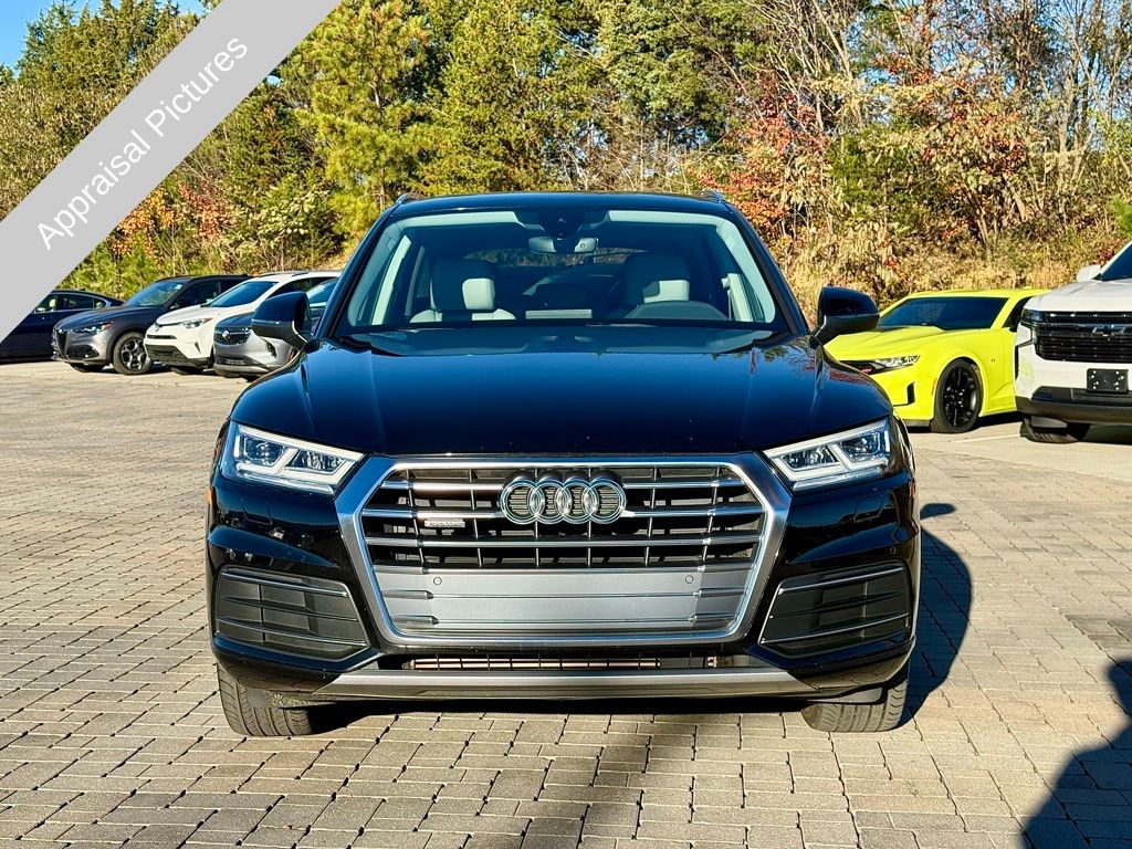 2023 Audi Q7 55 Prestige photo 2
