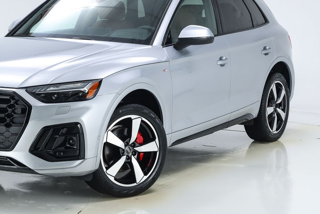 2024 Audi Q5 45 S line Prestige Premium photo 3