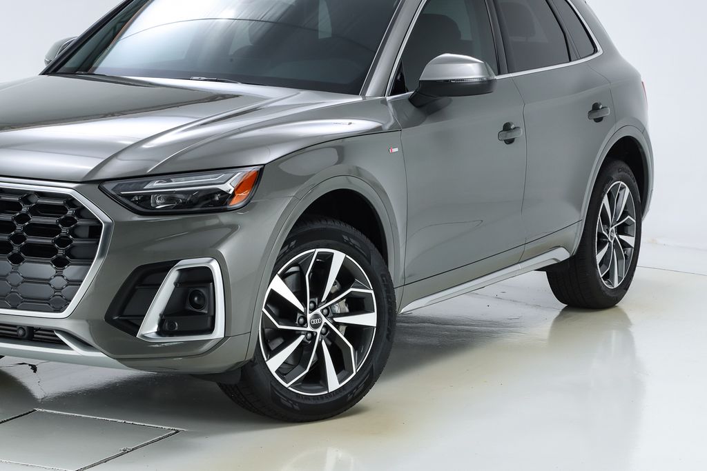 2024 Audi Q5 45 S line Premium photo 3