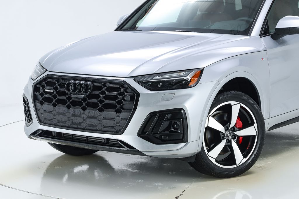 2024 Audi Q5 45 S line Prestige Premium photo 2