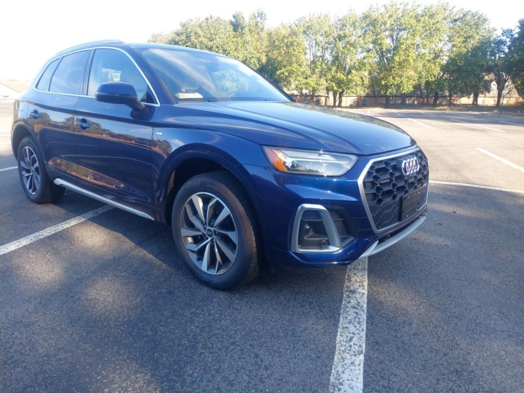 2025 Audi Q5 45 S line Premium Plus photo 2