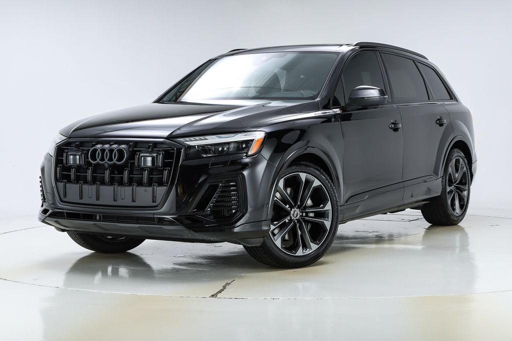 2025 Audi Q7 55 Prestige photo 4