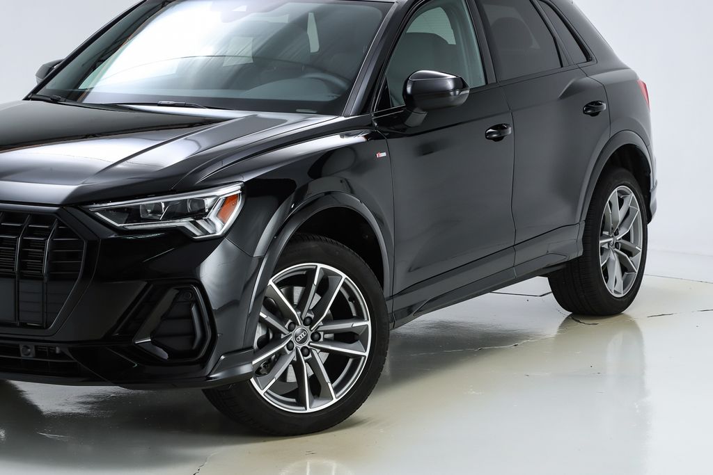2025 Audi Q3 Premium S line photo 3
