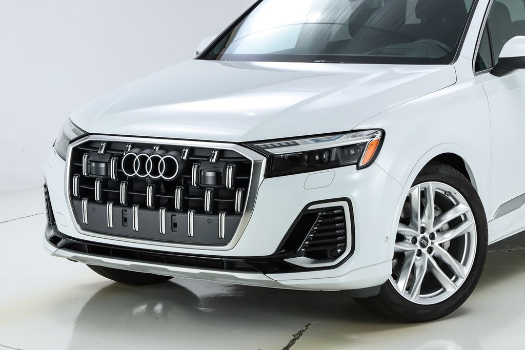 Used 2025 Audi Q7 55 Prestige SUV
