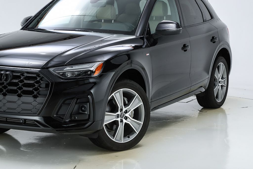 2025 Audi Q5 45 S line Premium photo 3