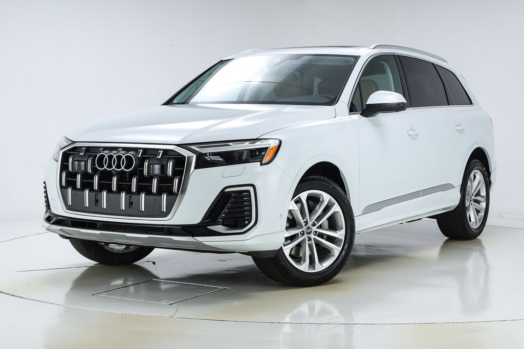 2025 Audi Q7 45 Premium Plus photo 4