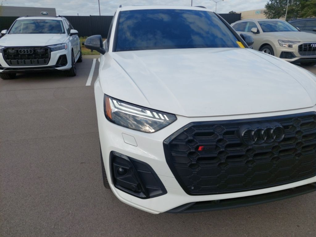 2023 Audi SQ5 Prestige photo 4