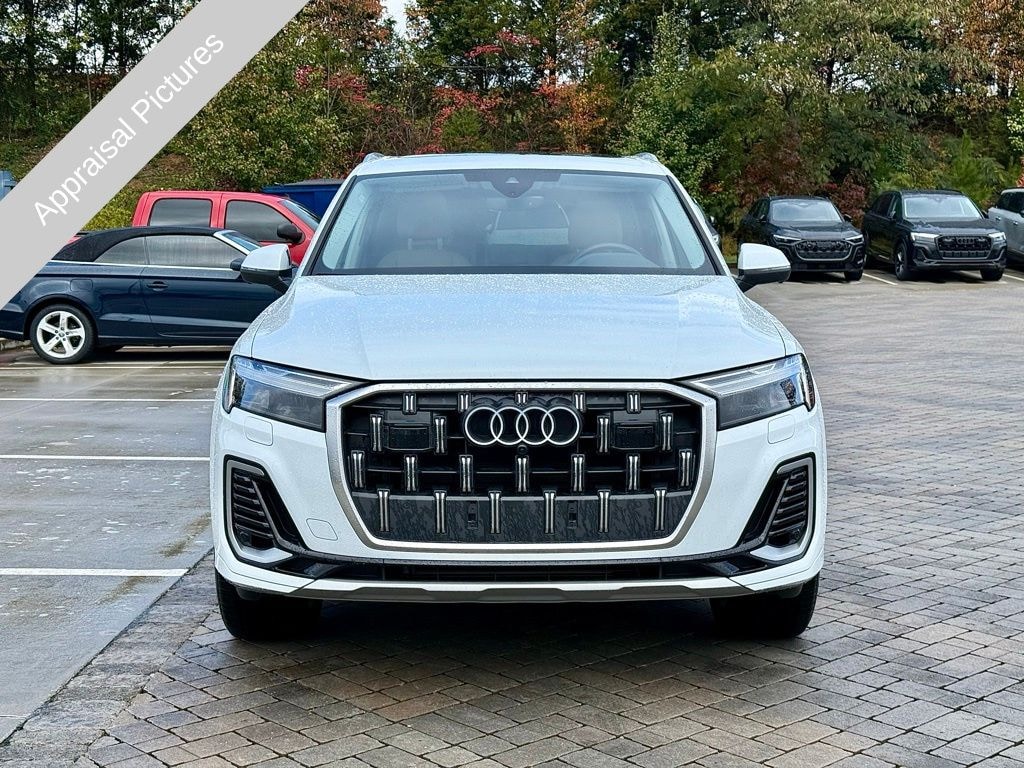 Used 2025 Audi Q7 45 Premium SUV