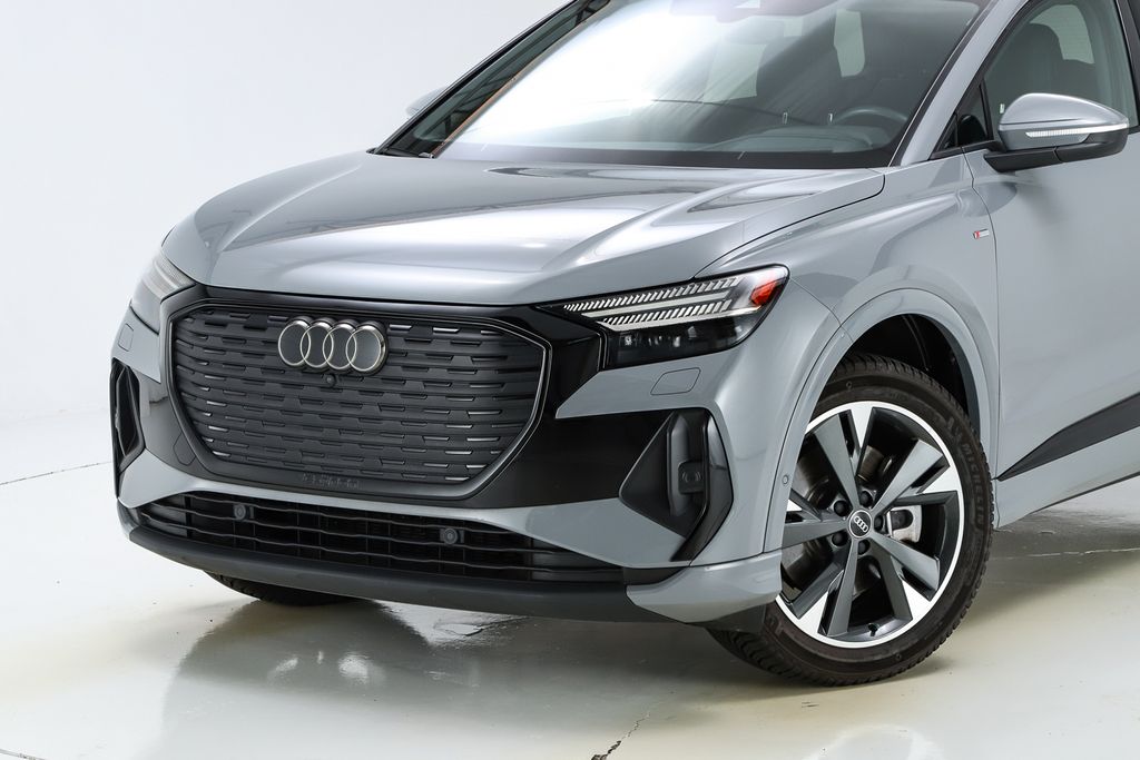 2023 Audi Q4 50 E-tron Prestige photo 2