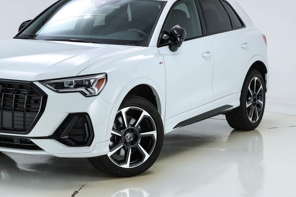 2025 Audi Q3 Premium Plus S line photo 3