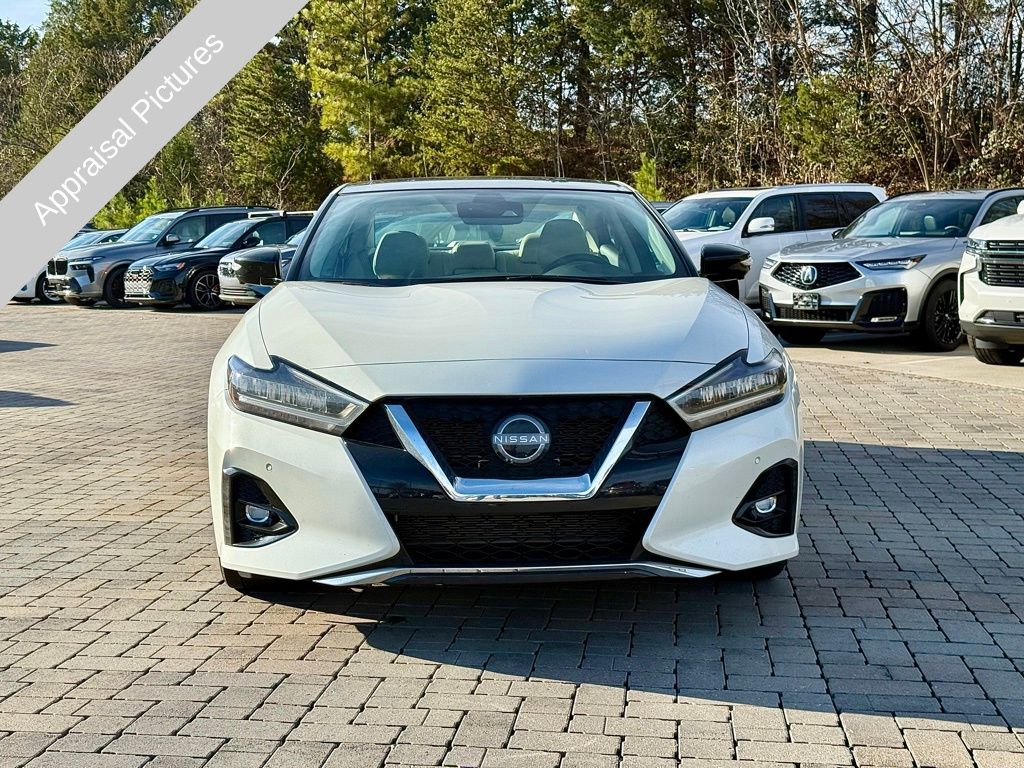 2023 Nissan Maxima Platinum photo 2