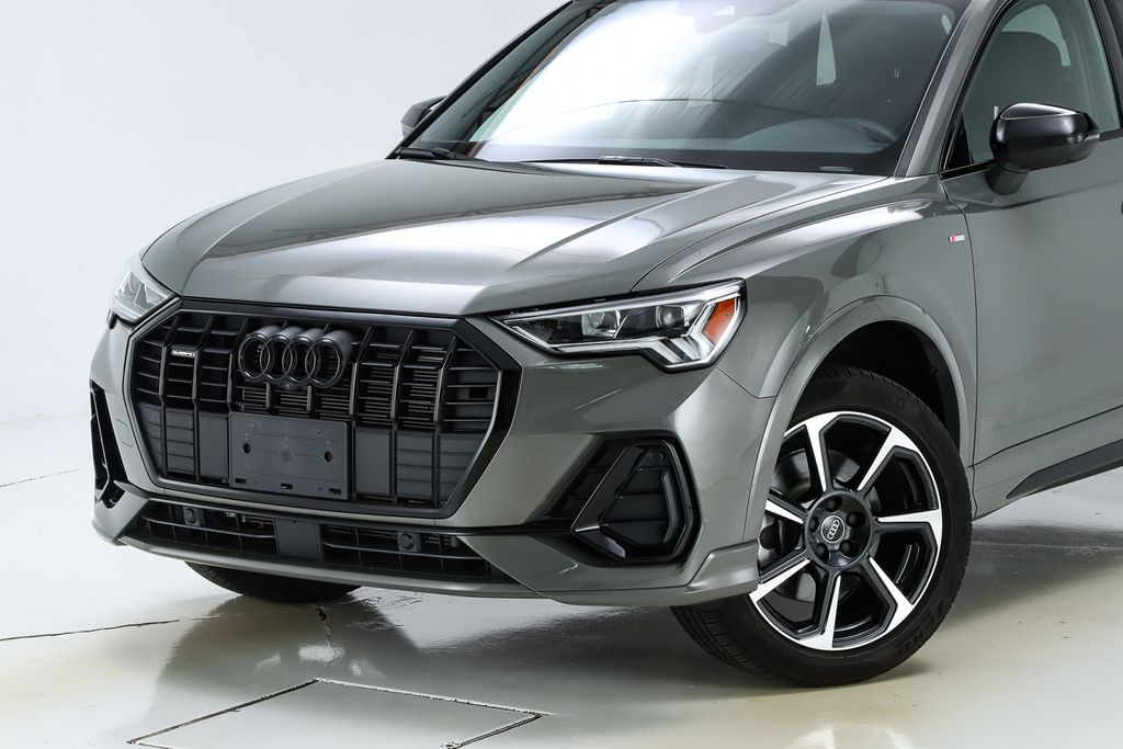 2025 Audi Q3 Premium Plus S line photo 2
