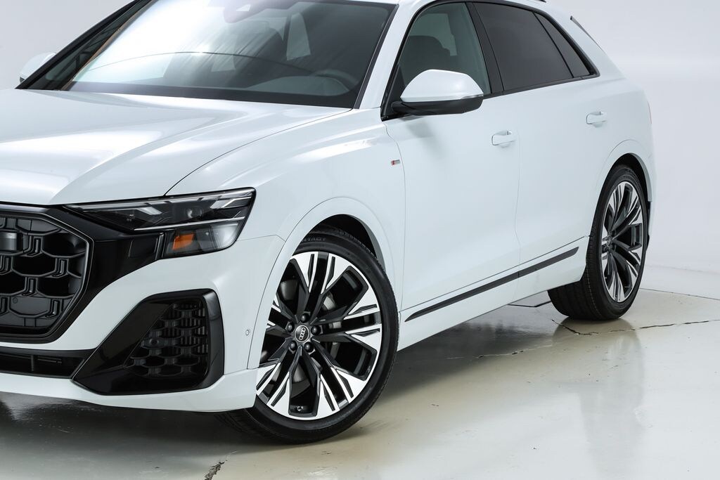 New 2026 Audi Q8 SUV
