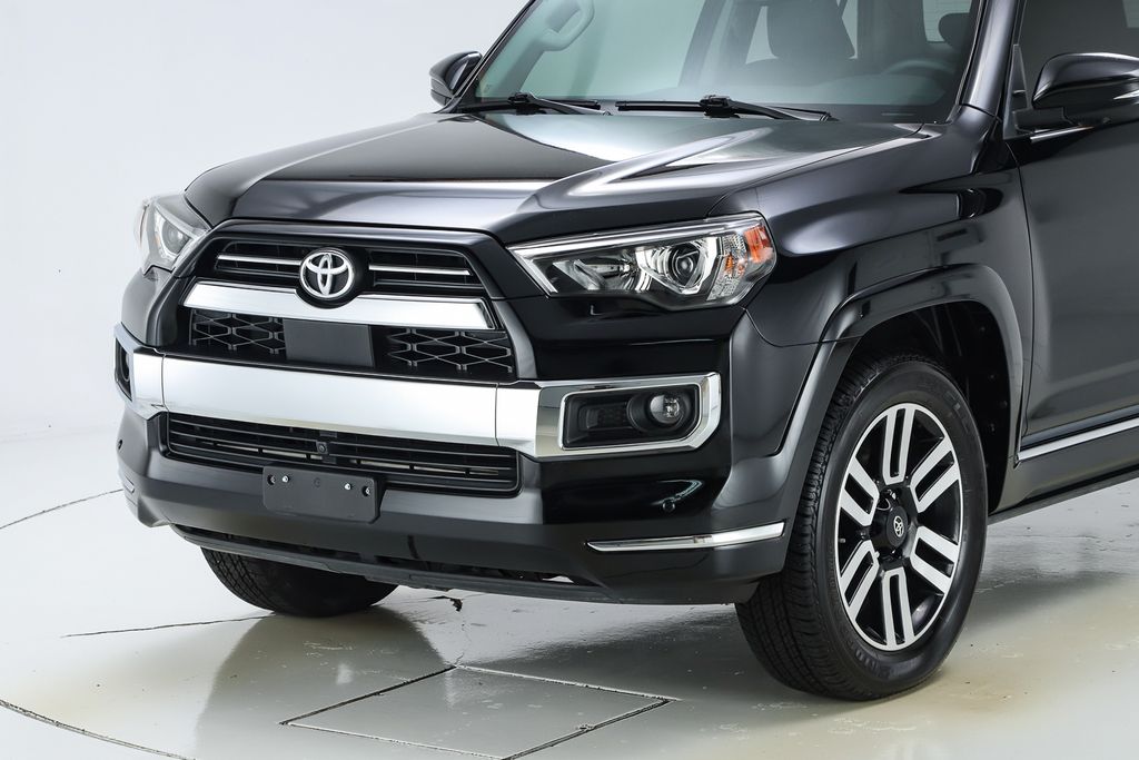 2023 Toyota 4Runner Limited photo 2
