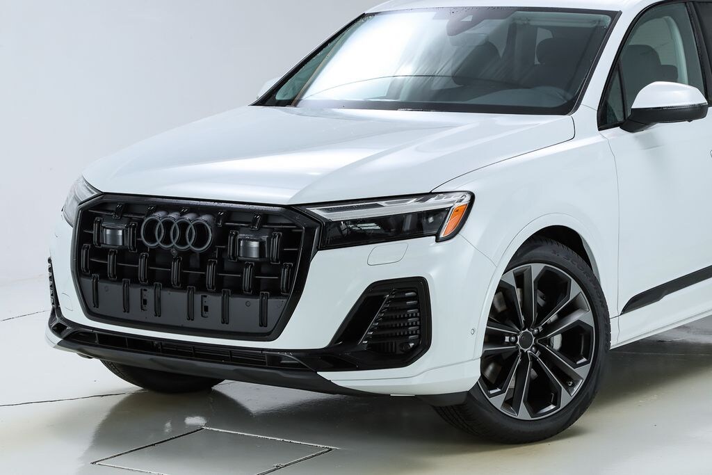 New 2026 Audi Q7 55 Premium Plus SUV
