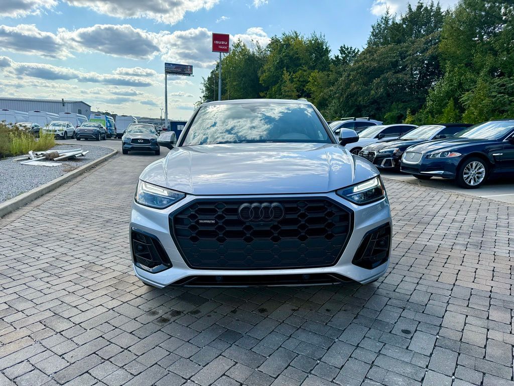 2025 Audi Q5 45 S line Premium Plus photo 2
