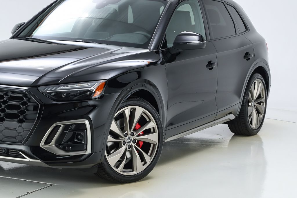 2025 Audi SQ5 Prestige photo 2