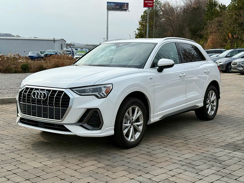 2025 Audi Q3 Premium Plus S line photo 2