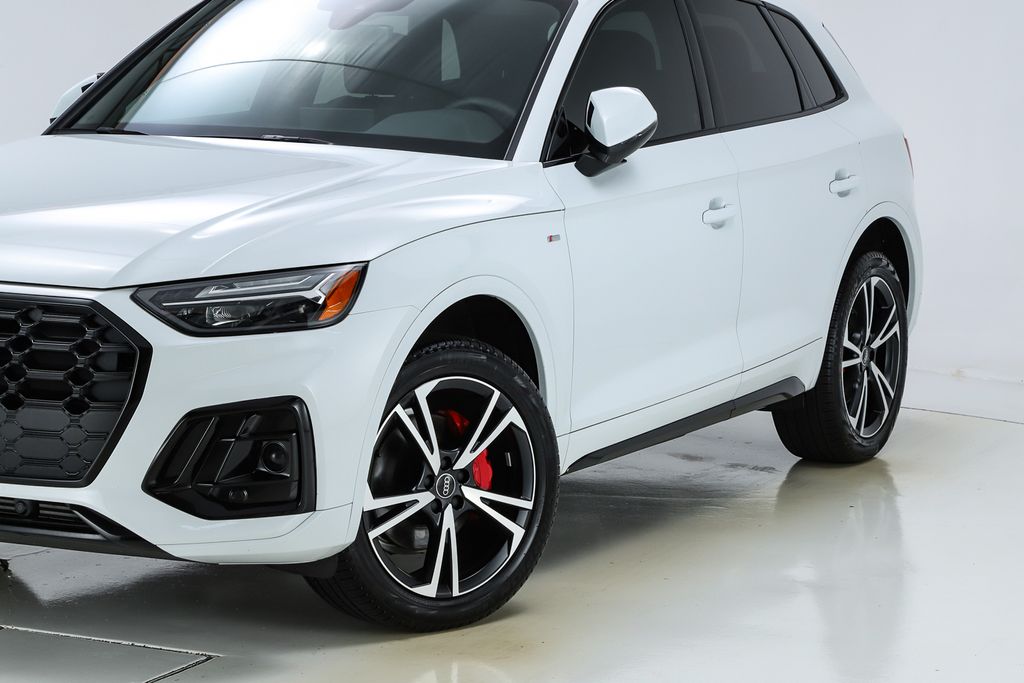 2025 Audi Q5 45 S line Premium Plus photo 2