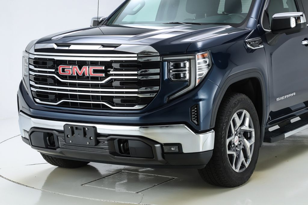 Used 2022 GMC Sierra 1500 SLT with VIN 3GTUUDED4NG676818 for sale in Knoxville, TN
