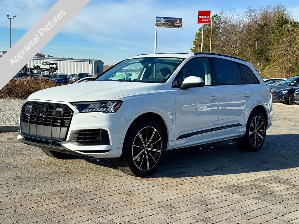 Used 2024 Audi Q7 55 Premium Plus SUV