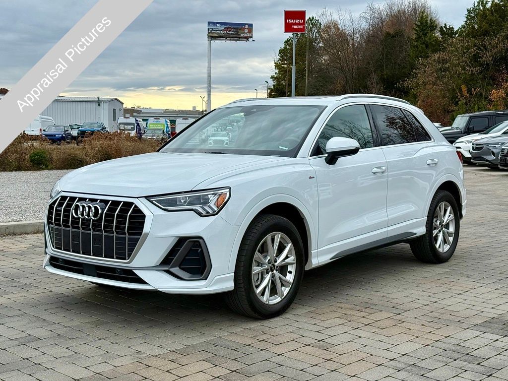 2024 Audi Q3 Premium Plus S line photo 2