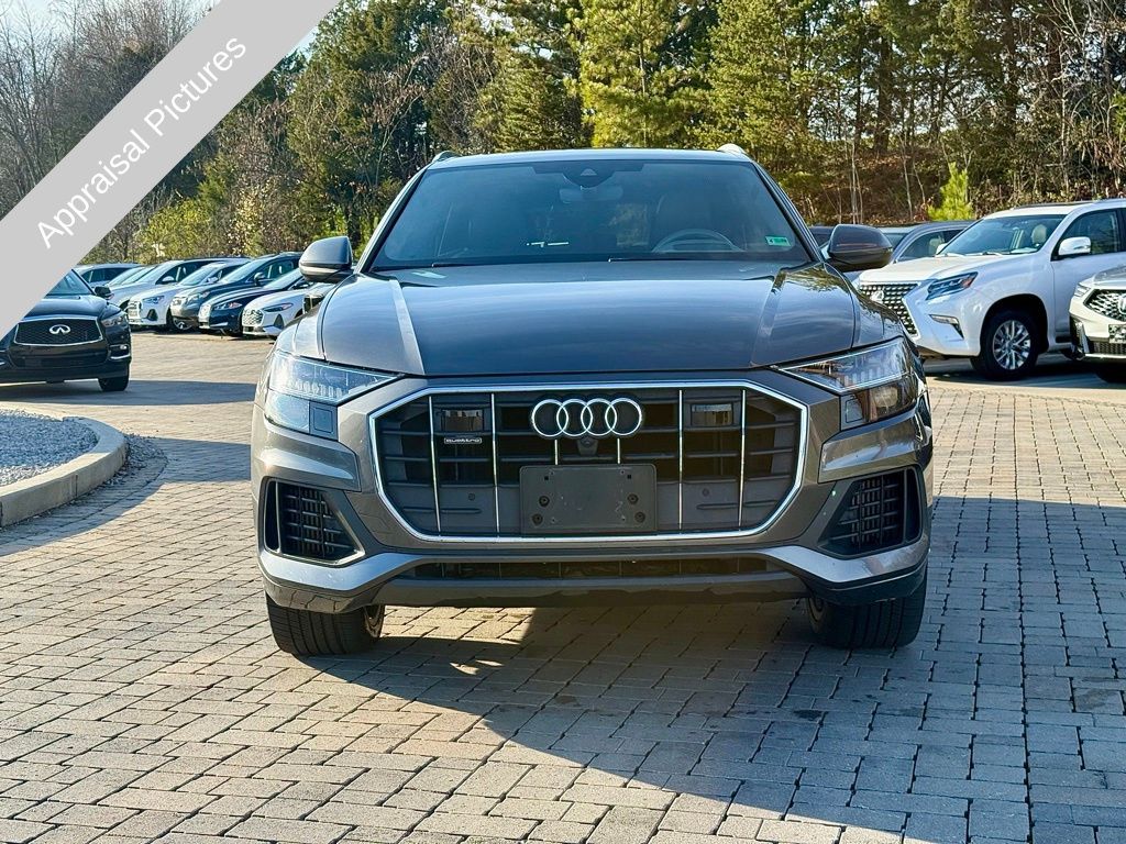 2021 Audi Q8 55 Prestige photo 2